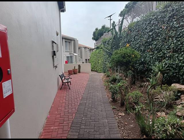 3 BEDROOM PROPERTY TO RENT IN BEDFORD GARDENS